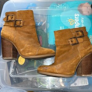Lucky Brand Mustard shelled Booties